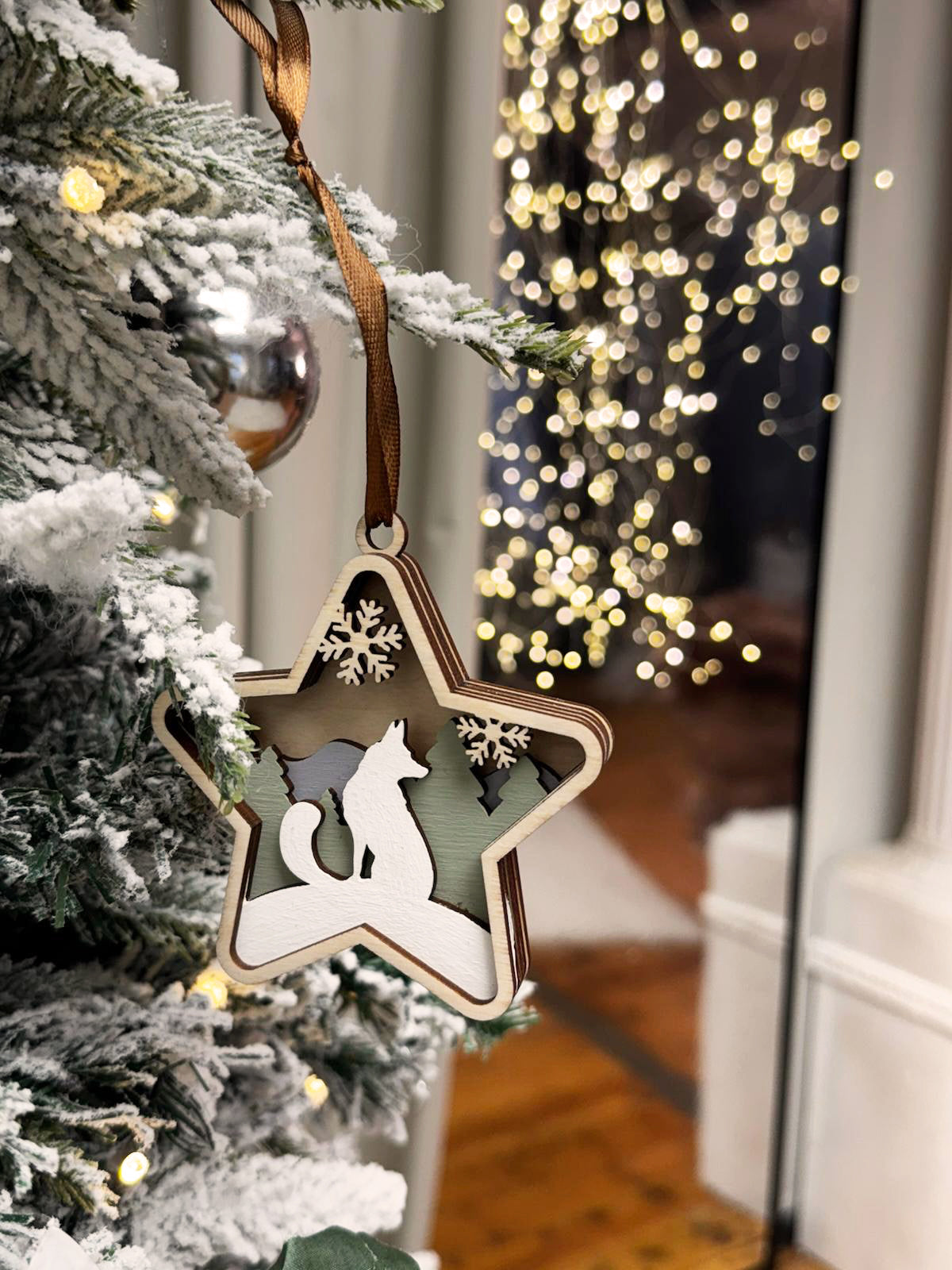 3D ZIEMASSVĒTKU ZVAIGZNIŠU KOMPLEKTS